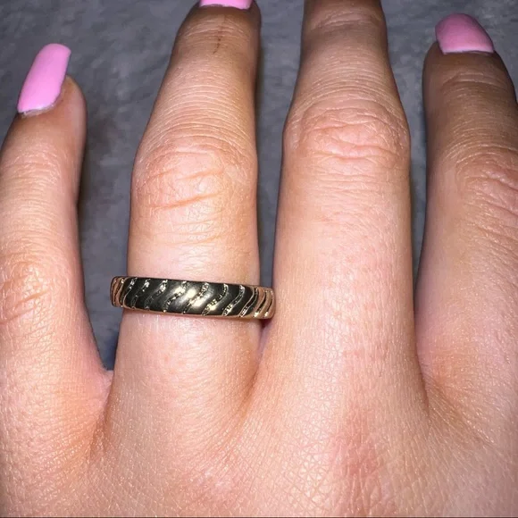 Anthropologie engraved swirl ring NEW - Picture 6 of 8